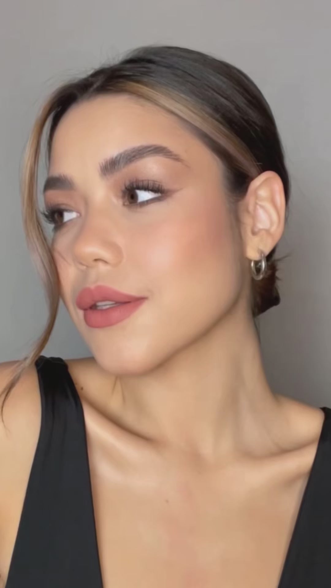 Load video: Easiest Smoky