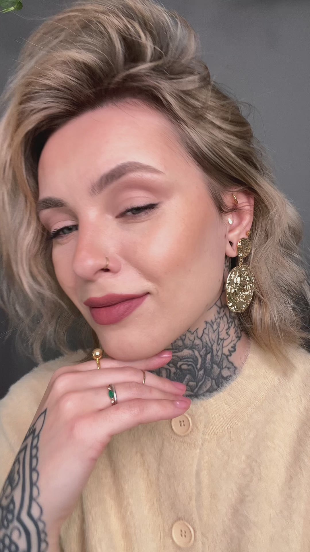 Load video: Warm Winter Look