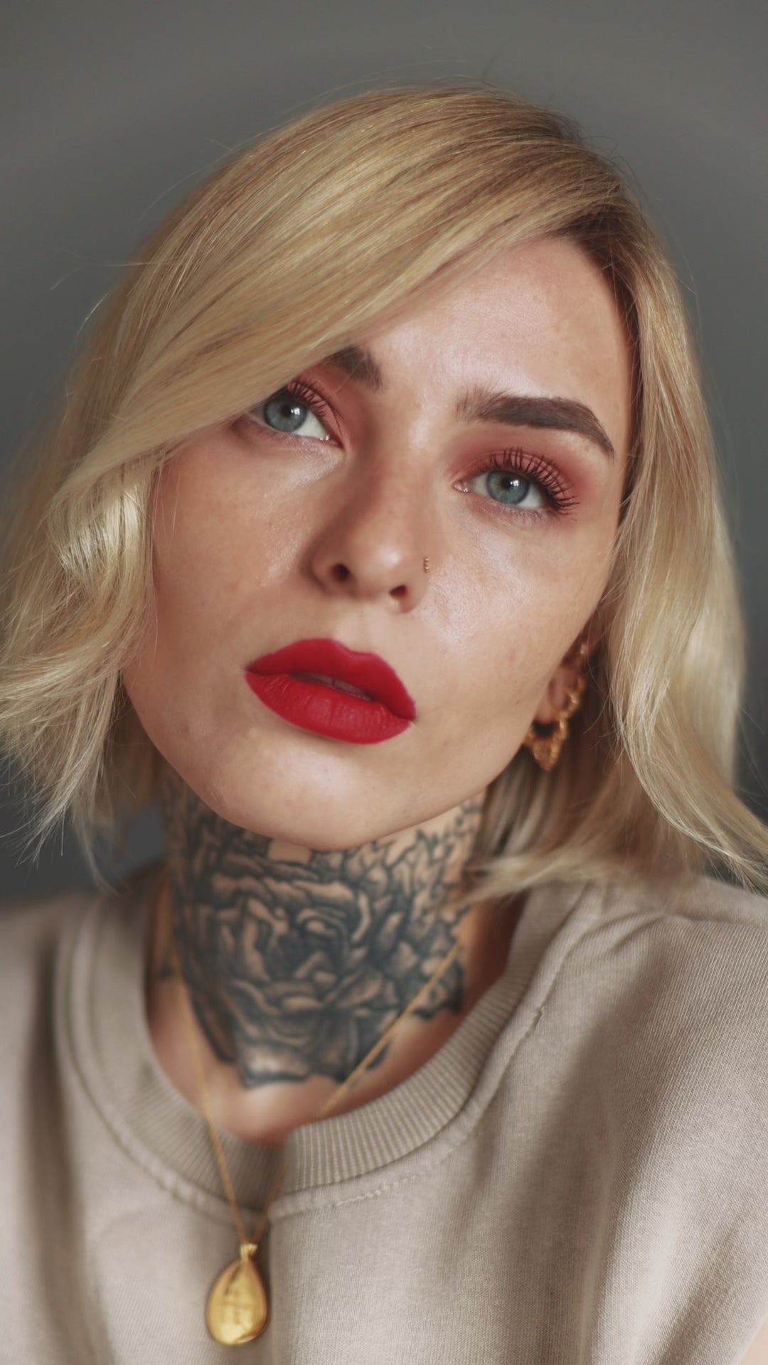 Load video: Bold Red Lip