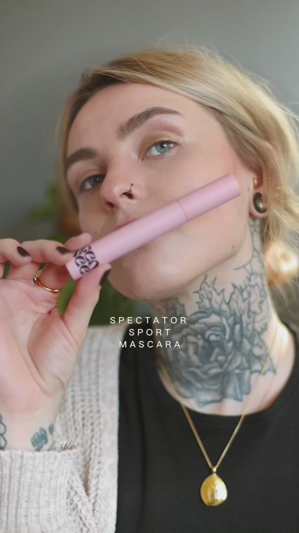 Load video: Black Mascara Variant 2