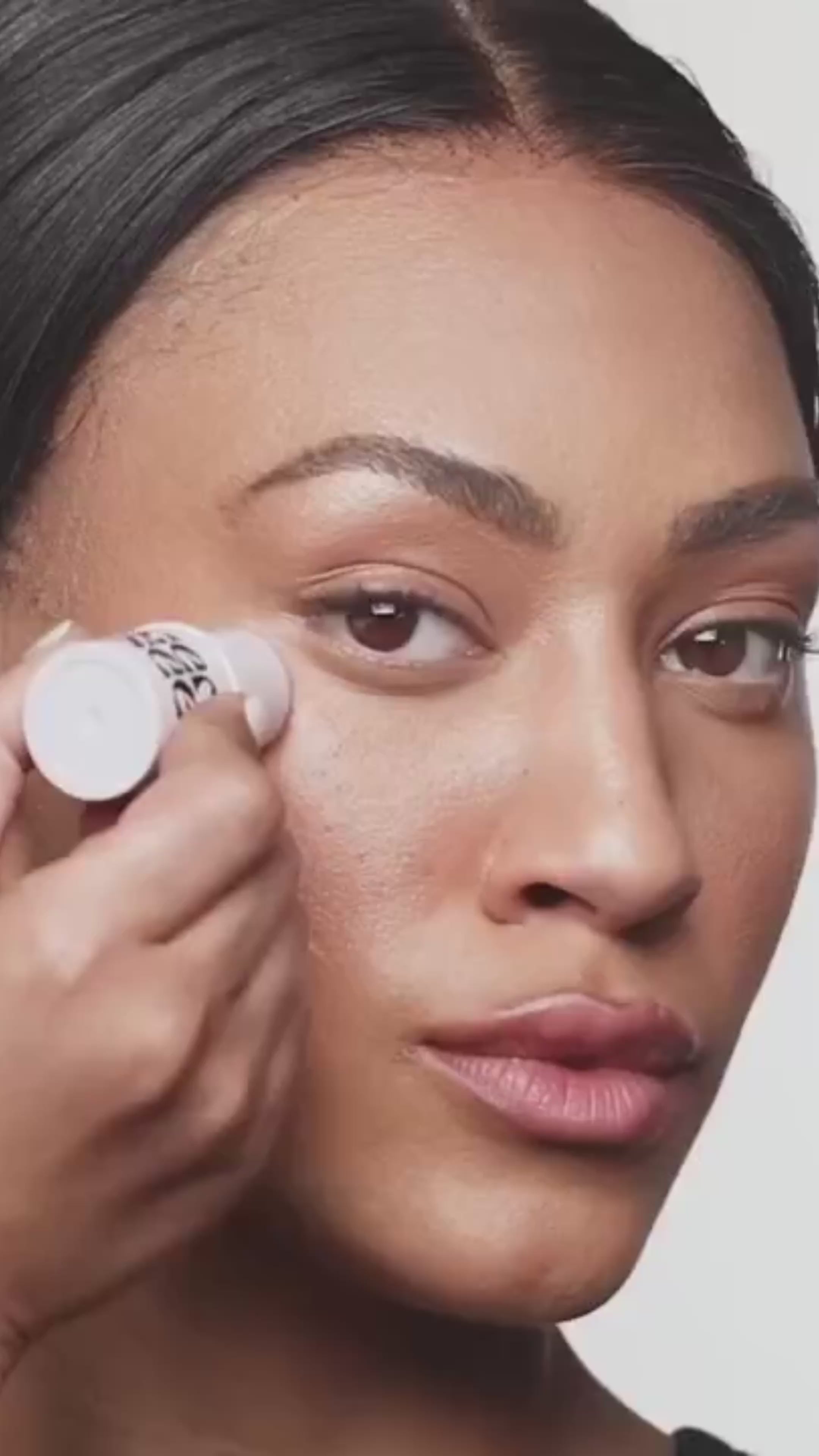 Load video: 52784015540594