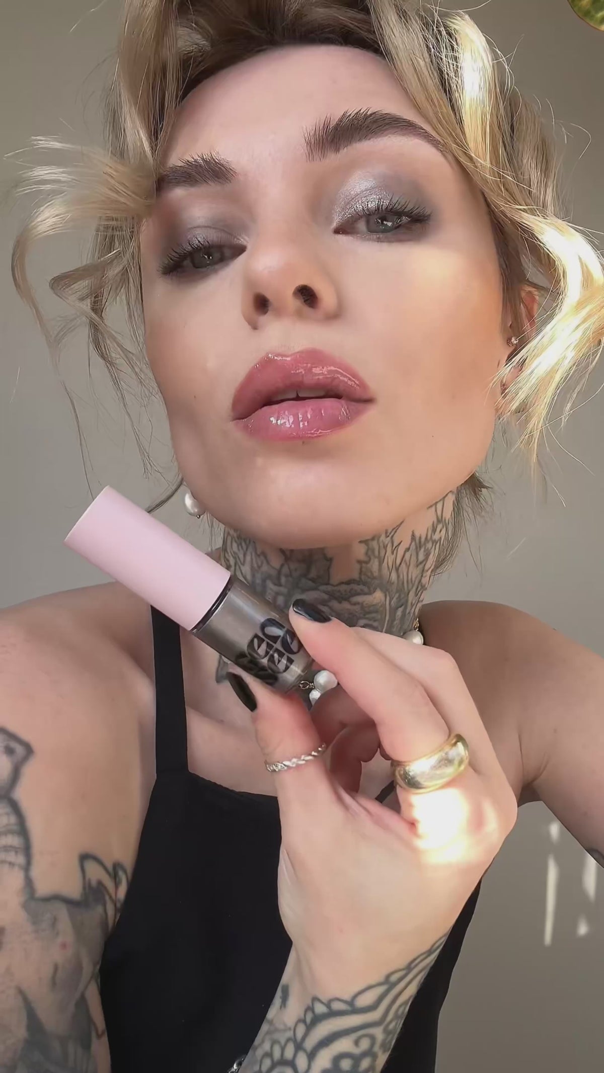 Load video: Smoke Show Variant 2