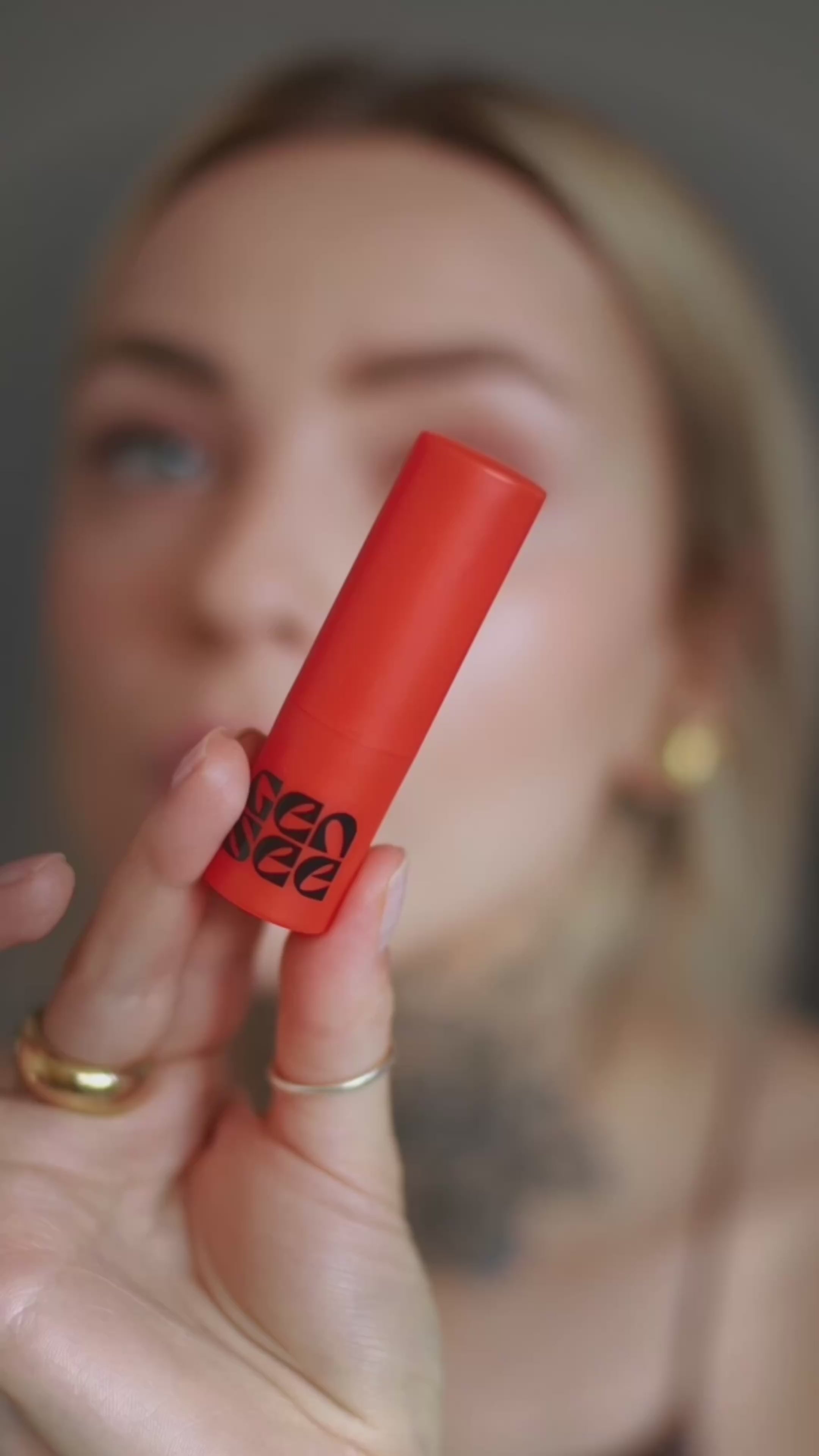 Load video: Reva Variant 1