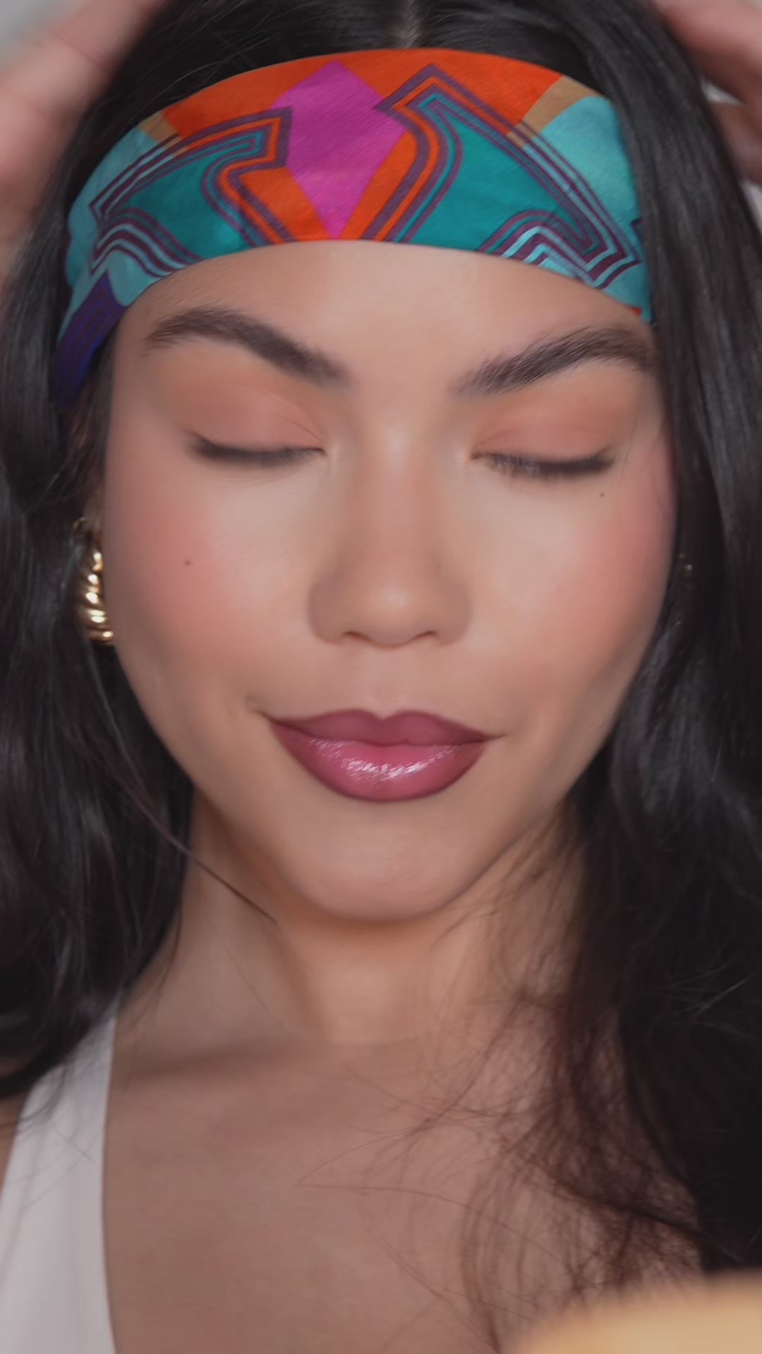 Load video: Sculpted Rum Lips