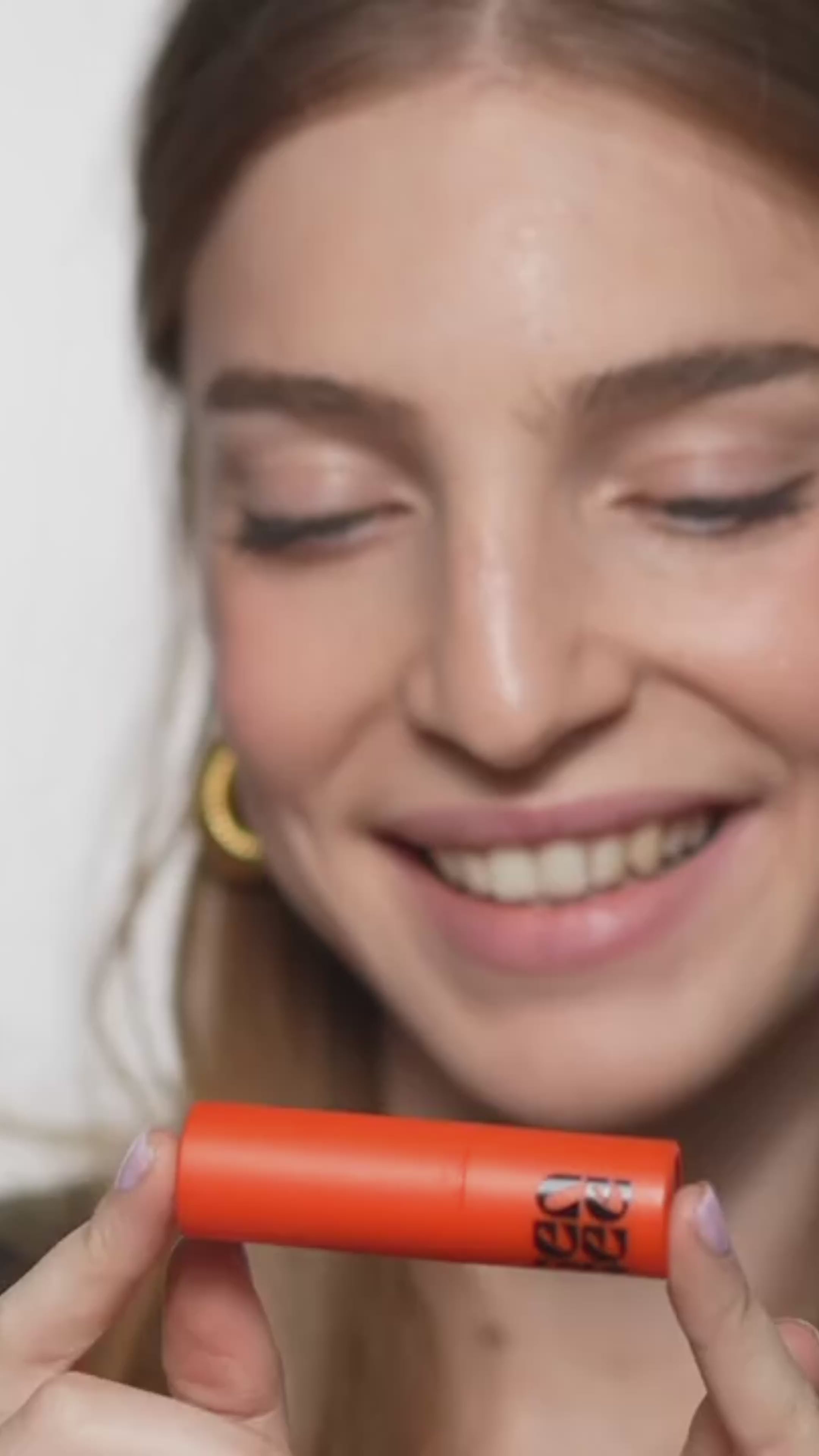 Load video: 52784040837490